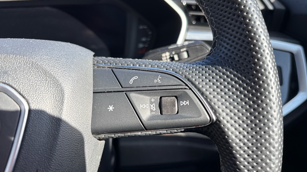 Audi Q3 35 TFSI S Line 5dr S Tronic Petrol Estate - Image 24