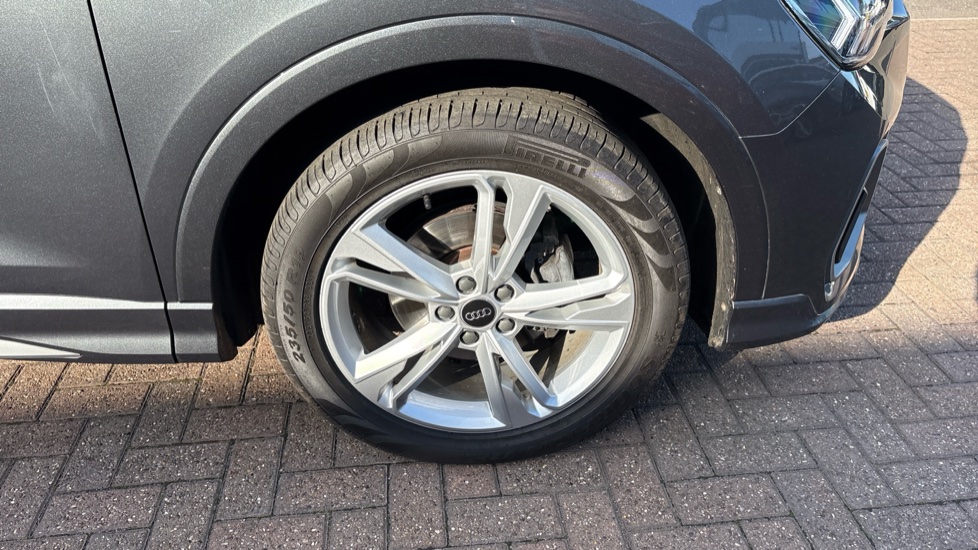 Audi Q3 35 TFSI S Line 5dr S Tronic Petrol Estate - Image 35