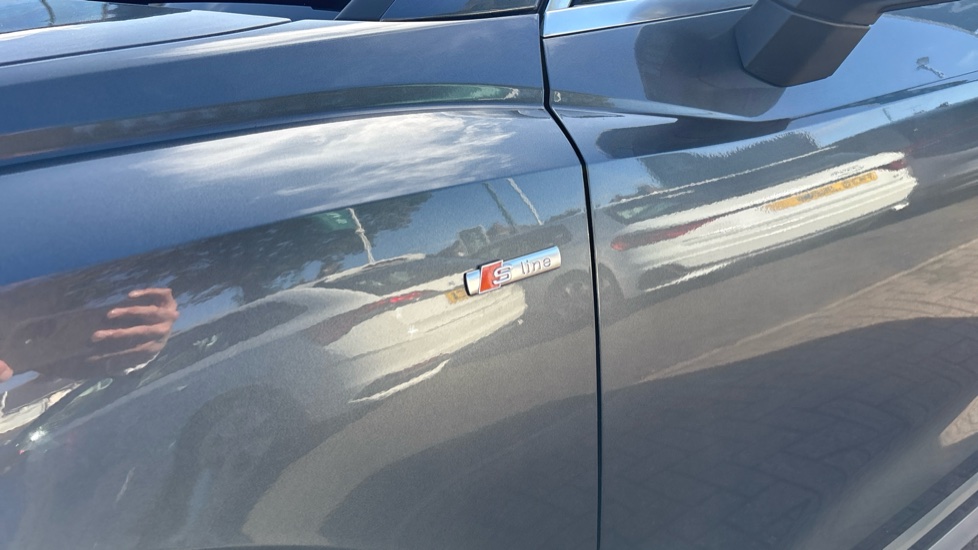 Audi Q3 35 TFSI S Line 5dr S Tronic Petrol Estate - Image 39