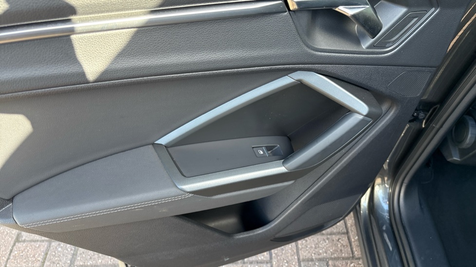 Audi Q3 35 TFSI S Line 5dr S Tronic Petrol Estate - Image 47