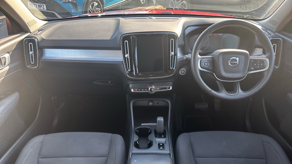 Volvo XC40 1.5 T3 [163] Momentum 5dr Geartronic Petrol Estate - Image 10