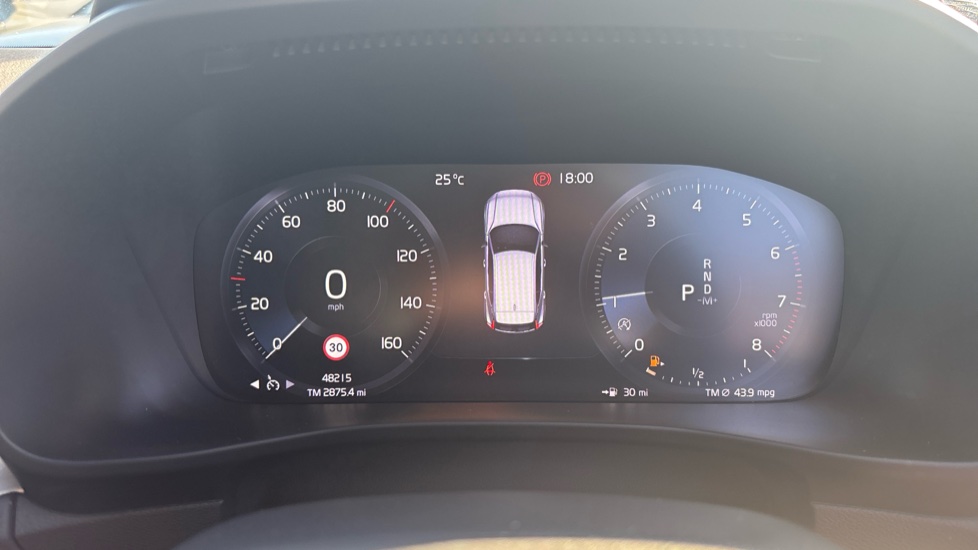 Volvo XC40 1.5 T3 [163] Momentum 5dr Geartronic Petrol Estate - Image 18
