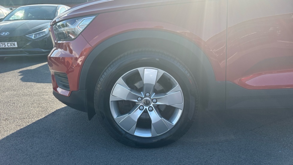 Volvo XC40 1.5 T3 [163] Momentum 5dr Geartronic Petrol Estate - Image 23