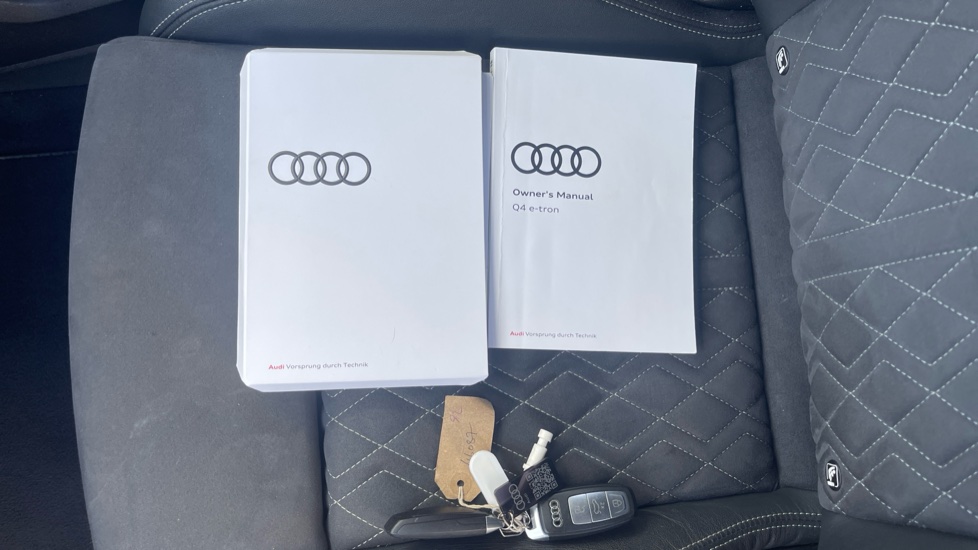 Audi Q4 e-tron 150kW 40 82.77kWh Edition 1 5dr Auto Electric Estate - Image 19