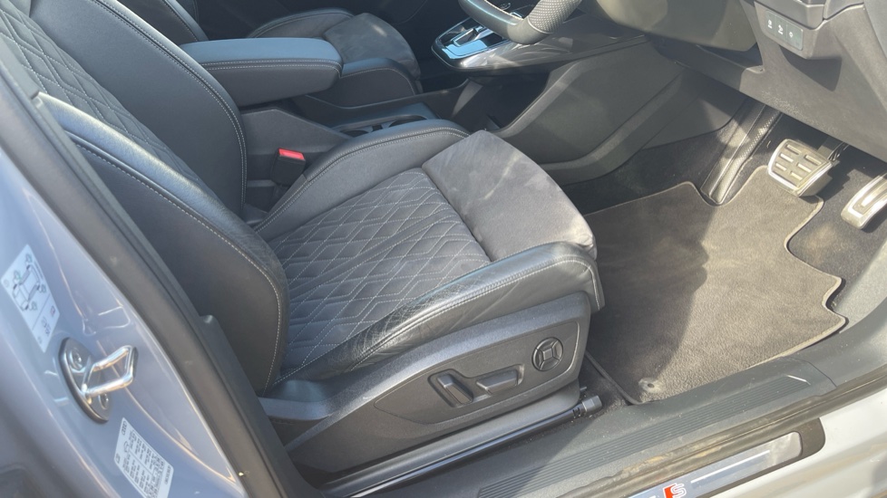 Audi Q4 e-tron 150kW 40 82.77kWh Edition 1 5dr Auto Electric Estate - Image 29