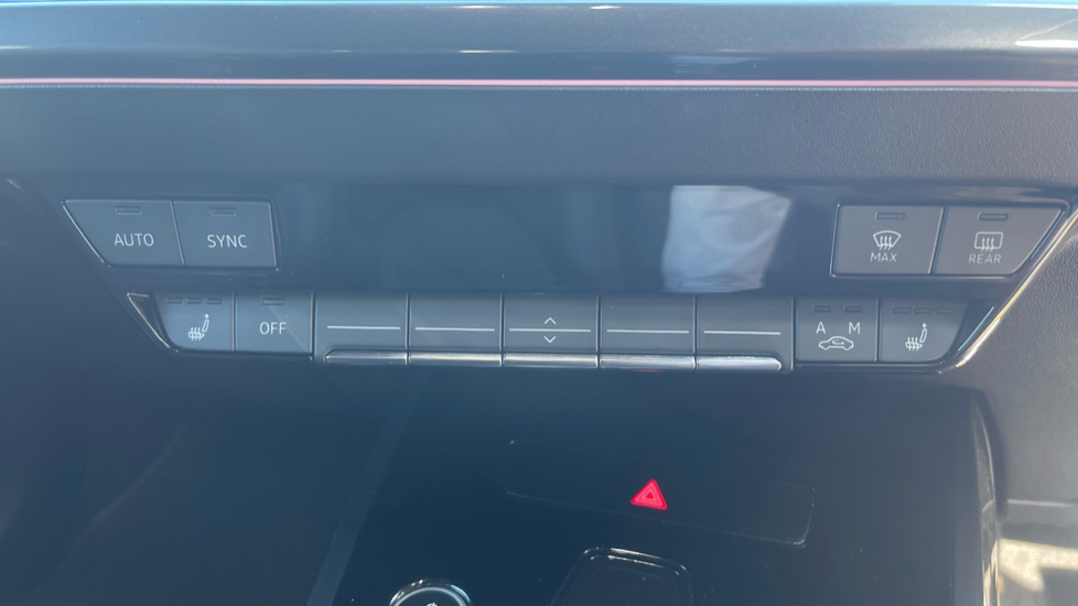 Audi Q4 e-tron 150kW 40 82.77kWh Edition 1 5dr Auto Electric Estate - Image 33