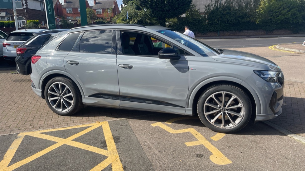 Audi Q4 e-tron 150kW 40 82.77kWh Edition 1 5dr Auto Electric Estate - Image 37