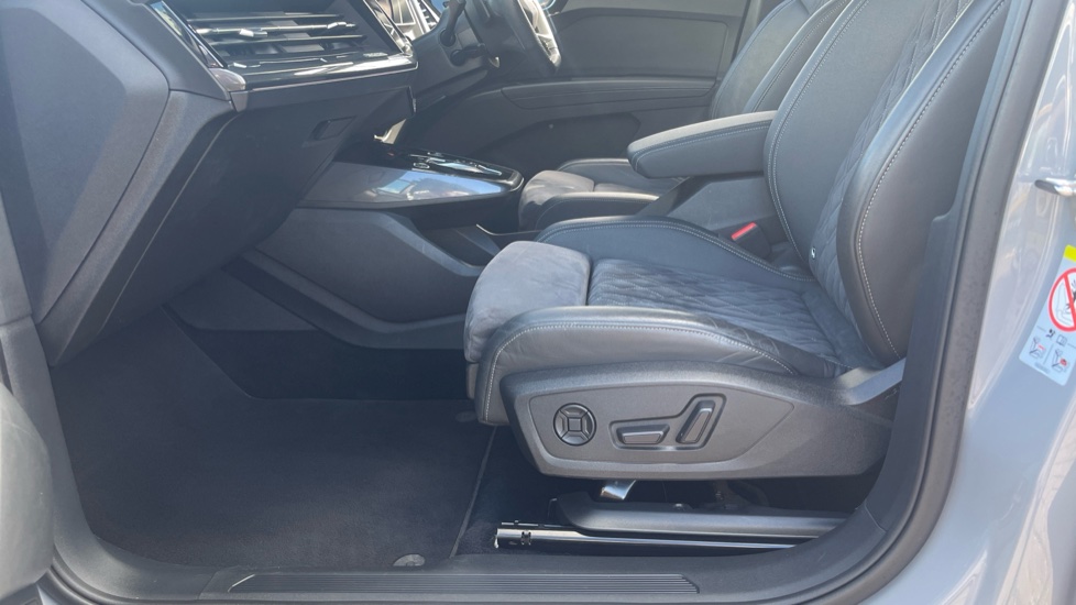 Audi Q4 e-tron 150kW 40 82.77kWh Edition 1 5dr Auto Electric Estate - Image 44