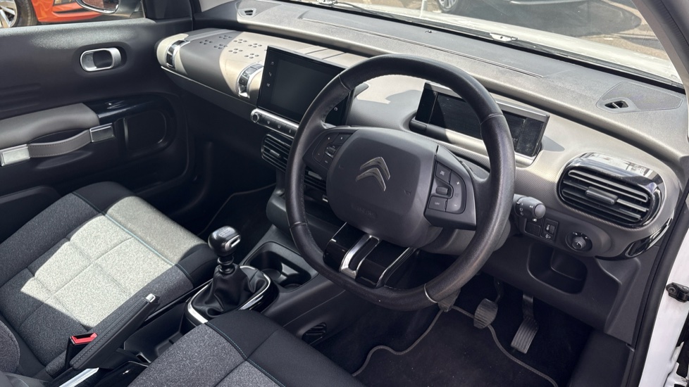 Citroen C4 Cactus 1.2 PureTech Flair 5dr [6 Speed] Petrol Hatchback - Image 11