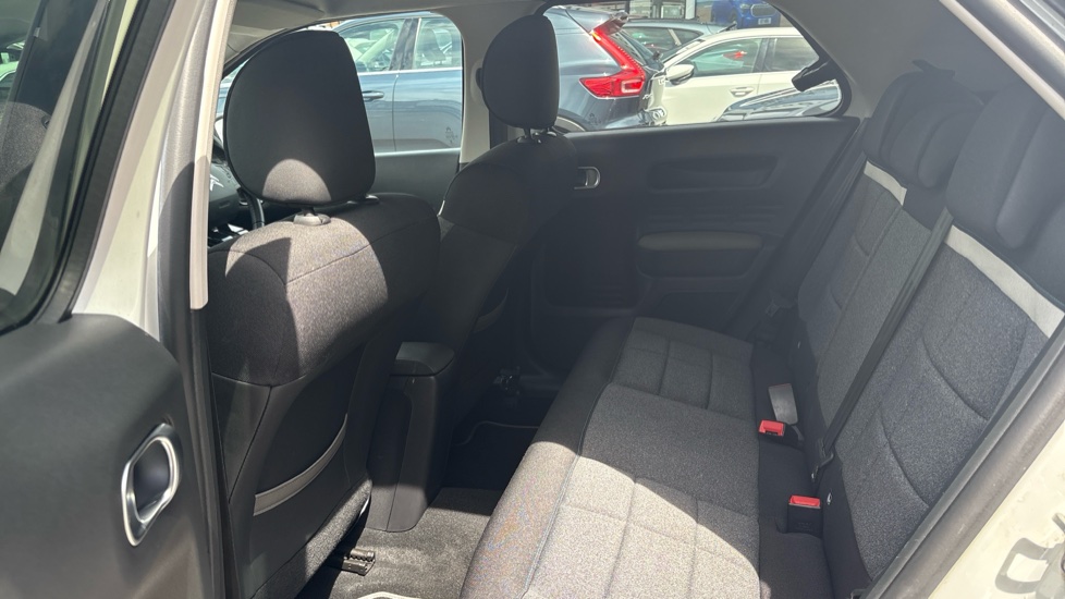 Citroen C4 Cactus 1.2 PureTech Flair 5dr [6 Speed] Petrol Hatchback - Image 16