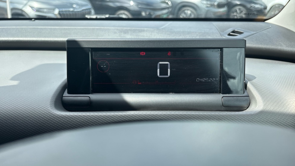 Citroen C4 Cactus 1.2 PureTech Flair 5dr [6 Speed] Petrol Hatchback - Image 18