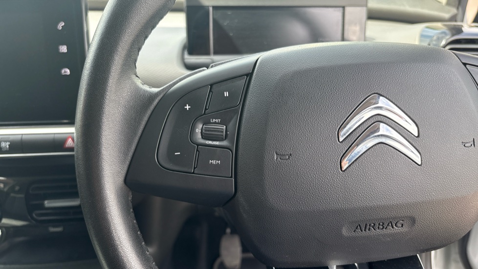 Citroen C4 Cactus 1.2 PureTech Flair 5dr [6 Speed] Petrol Hatchback - Image 23