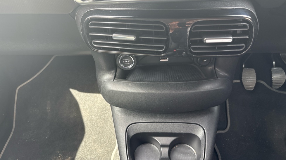 Citroen C4 Cactus 1.2 PureTech Flair 5dr [6 Speed] Petrol Hatchback - Image 24