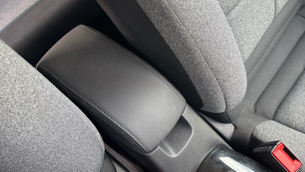 Citroen C4 Cactus 1.2 PureTech Flair 5dr [6 Speed] Petrol Hatchback - Image 35
