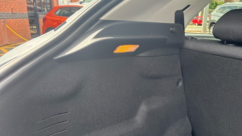 Citroen C4 Cactus 1.2 PureTech Flair 5dr [6 Speed] Petrol Hatchback - Image 42
