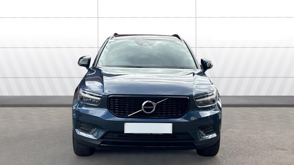 Volvo XC40 1.5 T3 [163] R DESIGN 5dr Geartronic Petrol Estate - Image 3