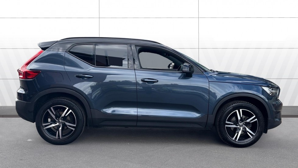 Volvo XC40 1.5 T3 [163] R DESIGN 5dr Geartronic Petrol Estate - Image 5