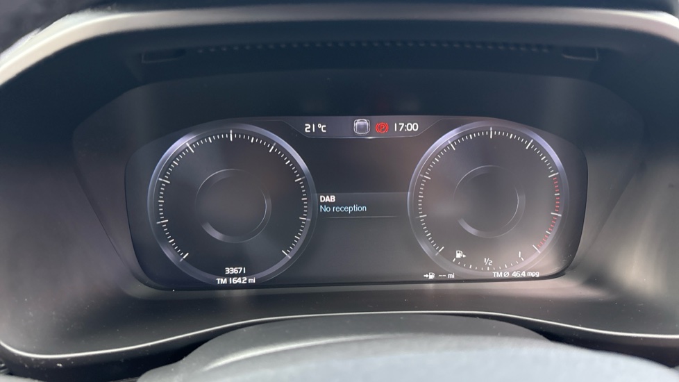 Volvo XC40 1.5 T3 [163] R DESIGN 5dr Geartronic Petrol Estate - Image 18