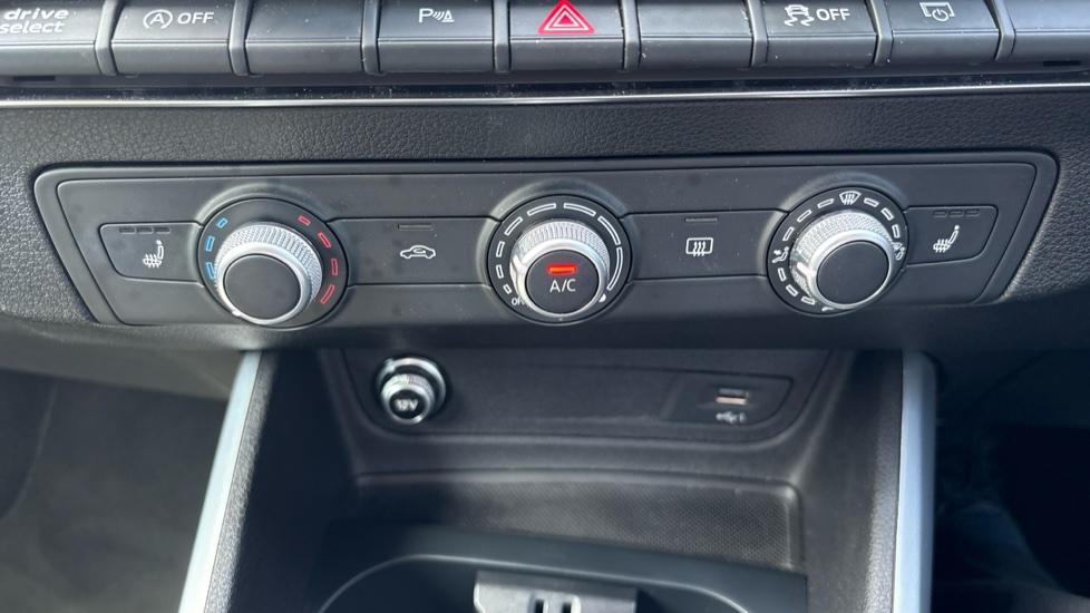 Audi Q2 35 TFSI S Line 5dr Petrol Estate - Image 33