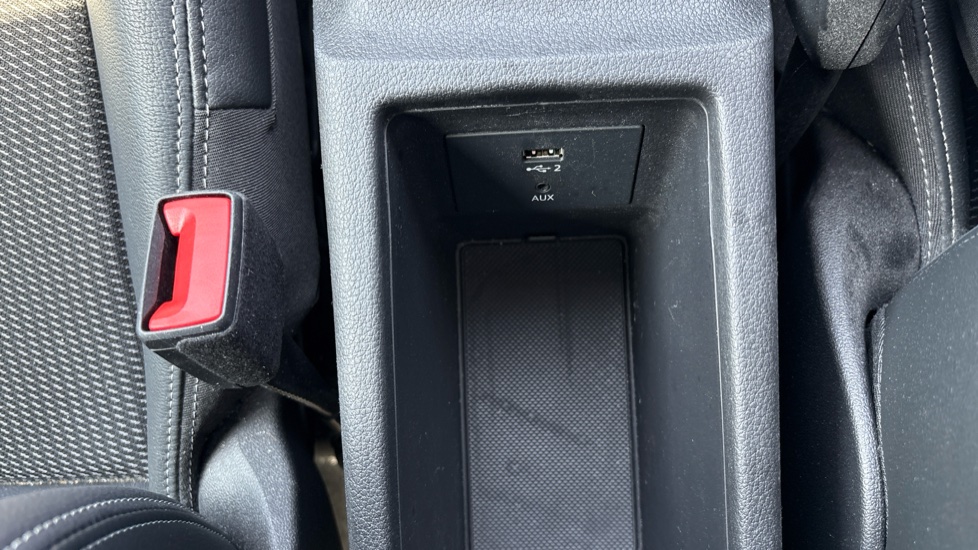 Audi Q2 35 TFSI S Line 5dr Petrol Estate - Image 35