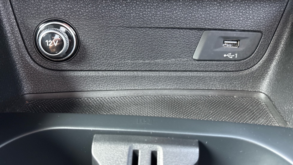Audi Q2 35 TFSI S Line 5dr Petrol Estate - Image 36