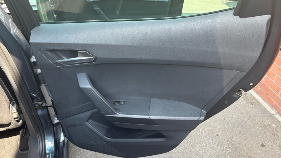 SEAT Arona 1.0 TSI 110 FR 5dr Petrol Hatchback - Image 26