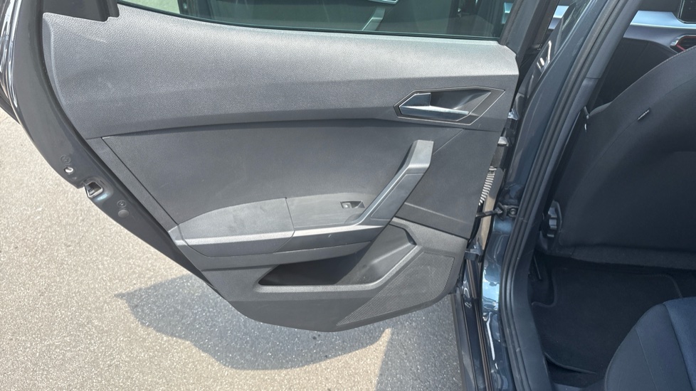 SEAT Arona 1.0 TSI 110 FR 5dr Petrol Hatchback - Image 36