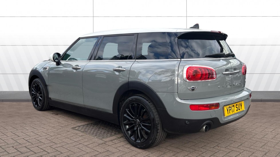 MINI Clubman 1.5 Cooper 6dr Petrol Estate - Image 2