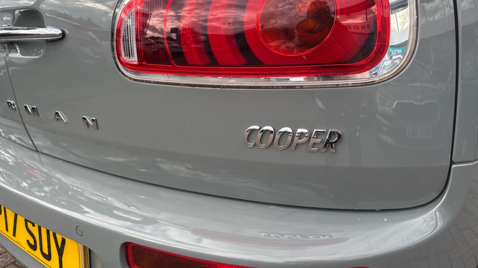 MINI Clubman 1.5 Cooper 6dr Petrol Estate - Image 31