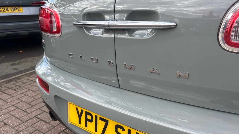MINI Clubman 1.5 Cooper 6dr Petrol Estate - Image 32