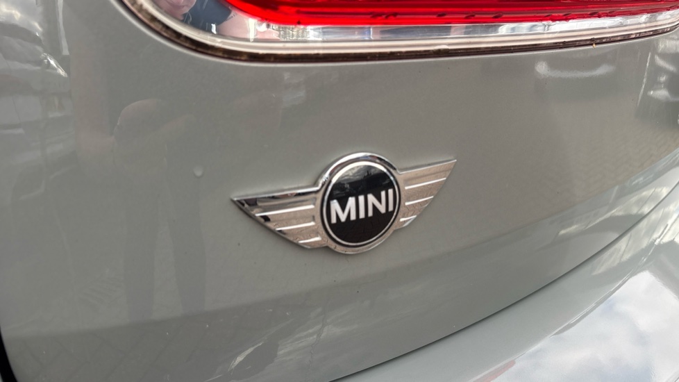 MINI Clubman 1.5 Cooper 6dr Petrol Estate - Image 34