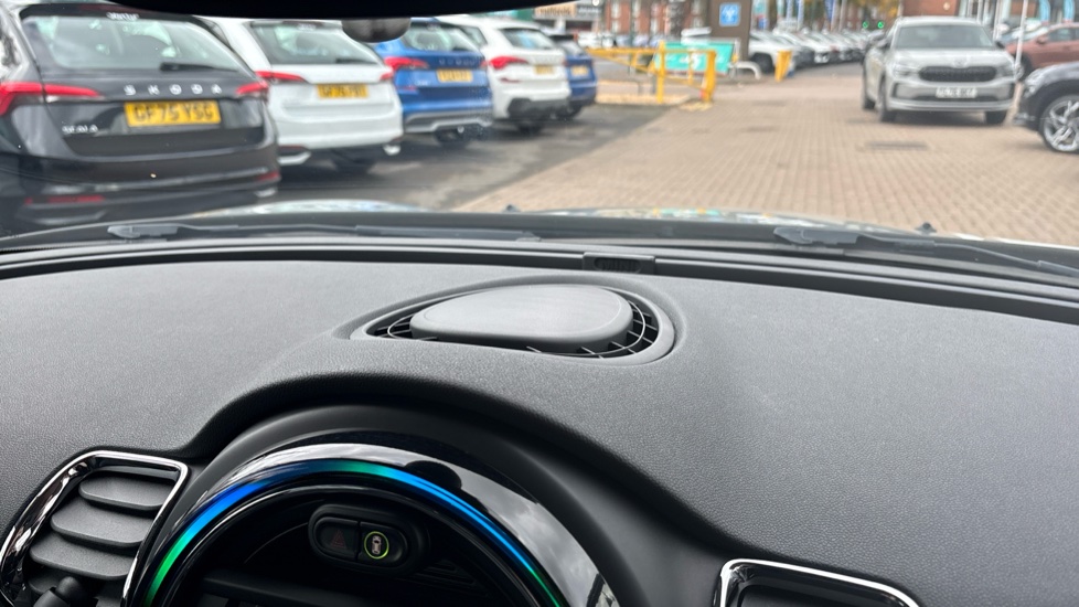 MINI Clubman 1.5 Cooper 6dr Petrol Estate - Image 62