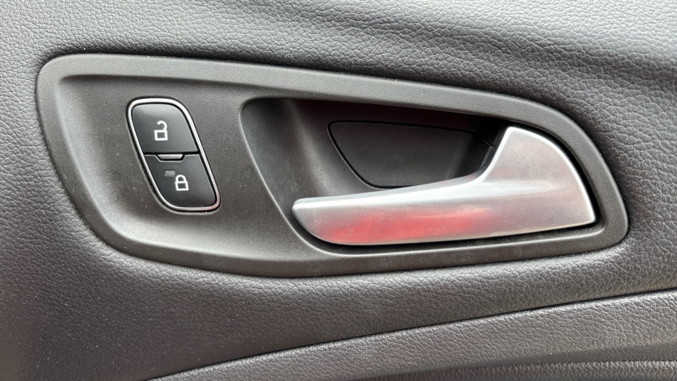 Ford Kuga 1.5 EcoBoost Titanium X Edition 5dr Auto 2WD Petrol Estate - Image 38