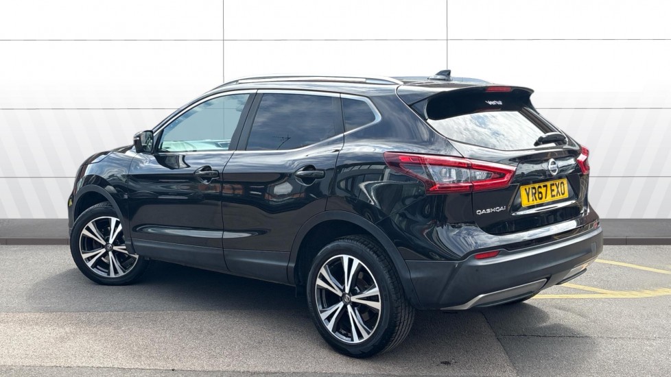 Nissan Qashqai 1.2 DiG-T N-Connecta 5dr Petrol Hatchback - Image 2