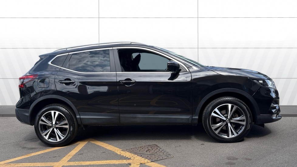 Nissan Qashqai 1.2 DiG-T N-Connecta 5dr Petrol Hatchback - Image 5