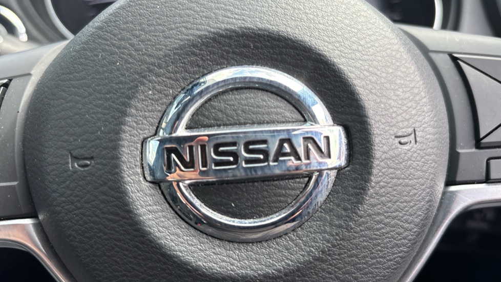 Nissan Qashqai 1.2 DiG-T N-Connecta 5dr Petrol Hatchback - Image 20