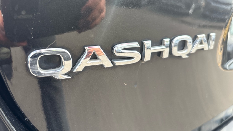 Nissan Qashqai 1.2 DiG-T N-Connecta 5dr Petrol Hatchback - Image 32
