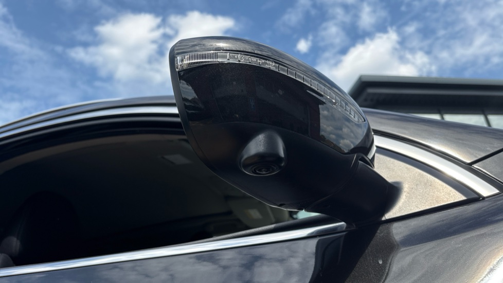 Nissan Qashqai 1.2 DiG-T N-Connecta 5dr Petrol Hatchback - Image 53