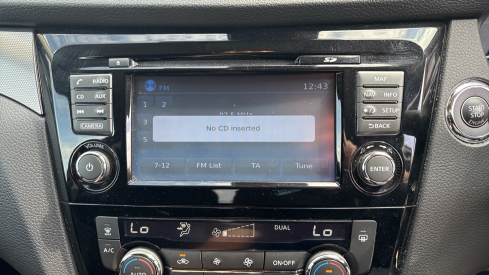 Nissan Qashqai 1.2 DiG-T N-Connecta 5dr Petrol Hatchback - Image 69