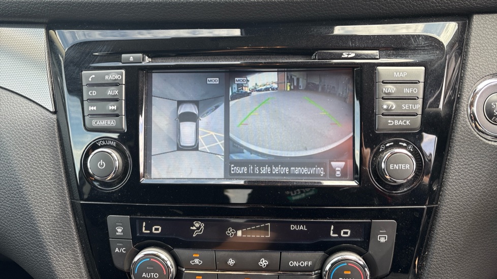 Nissan Qashqai 1.2 DiG-T N-Connecta 5dr Petrol Hatchback - Image 71