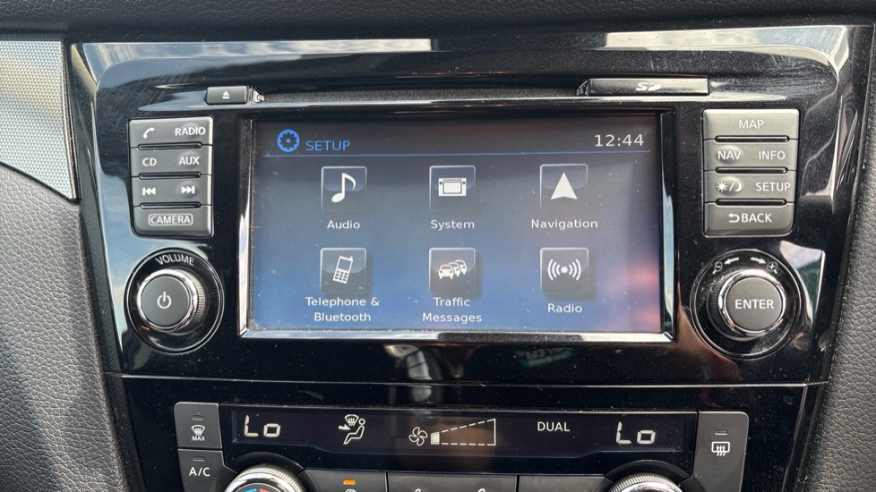 Nissan Qashqai 1.2 DiG-T N-Connecta 5dr Petrol Hatchback - Image 74