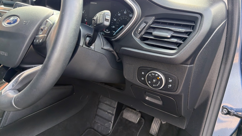 Ford Focus 1.5 EcoBlue 120 Titanium 5dr Auto Diesel Estate - Image 45