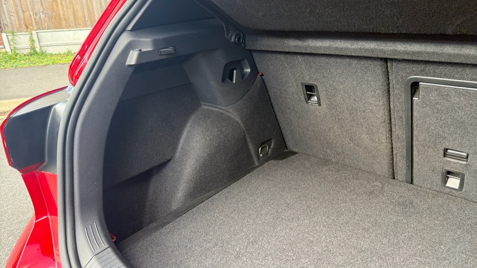 Volkswagen Golf 2.0 TSI GTI 5dr DSG Petrol Hatchback - Image 21