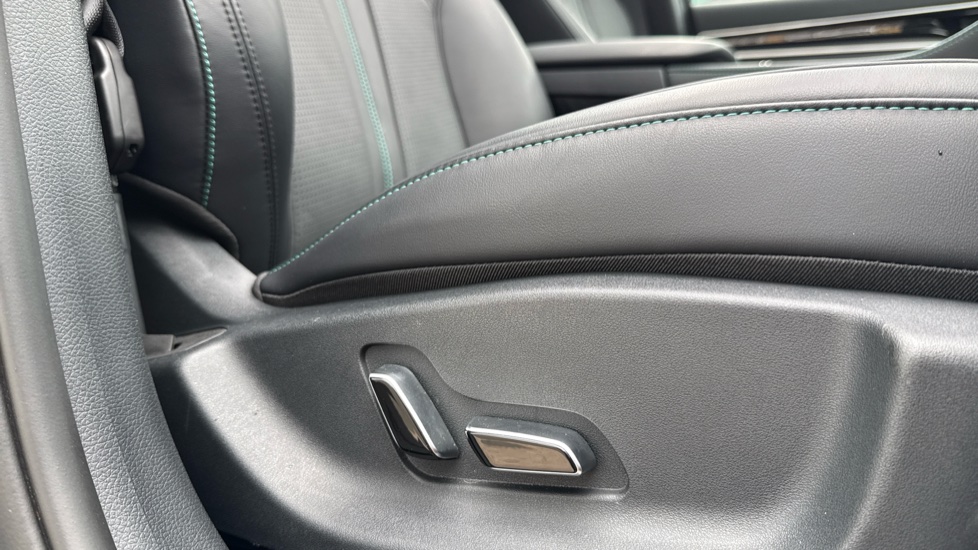 BYD Seal U 1.5 DM-i Boost 5dr Auto Estate - Image 39