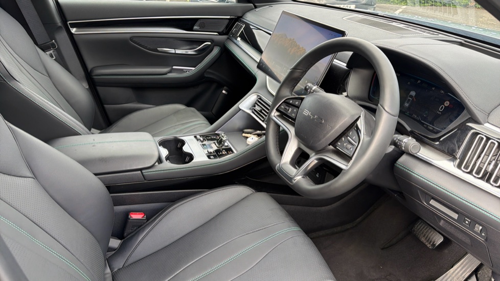 BYD Seal U 1.5 DM-i Comfort 5dr Auto Estate - Image 11