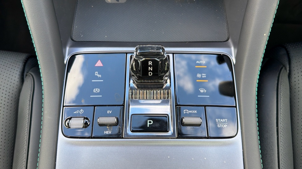 BYD Seal U 1.5 DM-i Comfort 5dr Auto Estate - Image 13