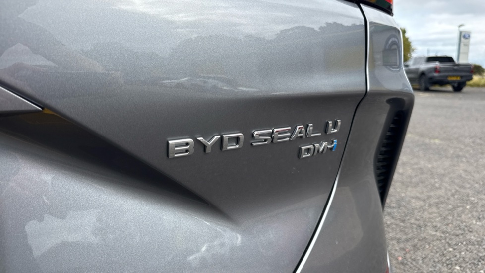 BYD Seal U 1.5 DM-i Comfort 5dr Auto Estate - Image 31