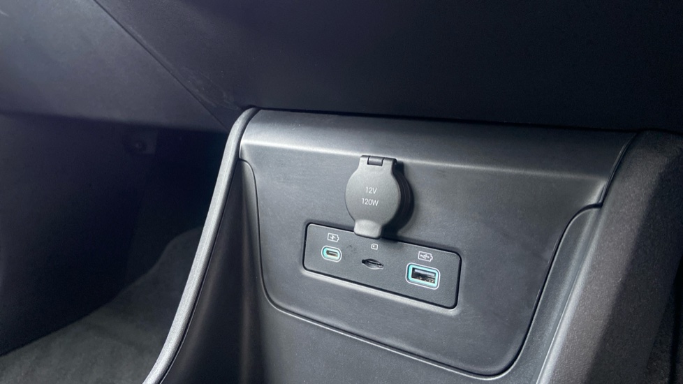 BYD Dolphin Surf 65kW Boost 43kWh 5dr Auto Electric Hatchback - Image 25