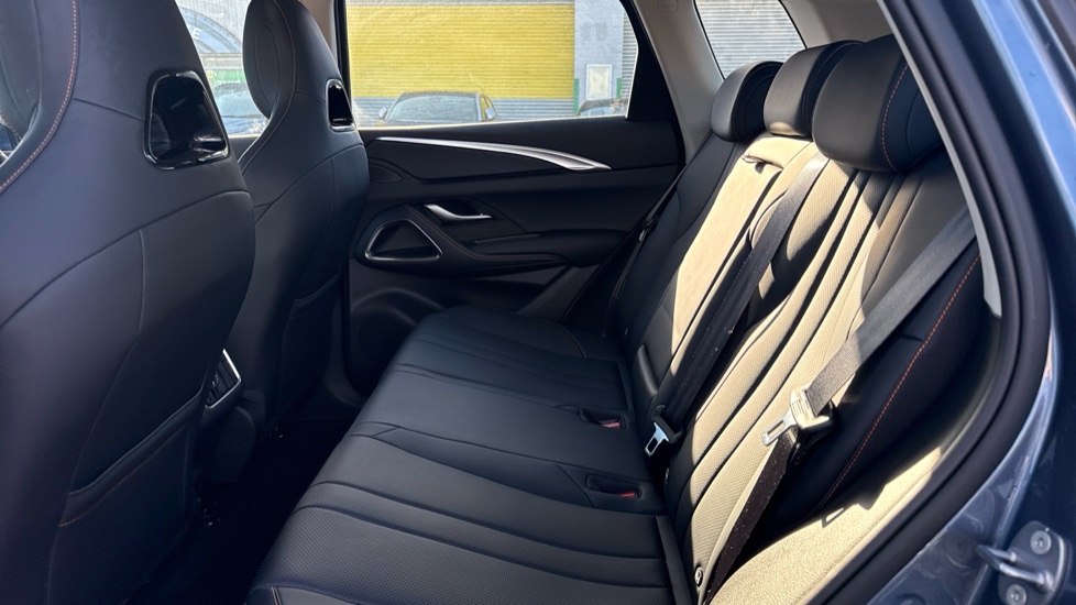 BYD Sealion 5 1.5 DM-i Design 5dr Auto Estate - Image 16