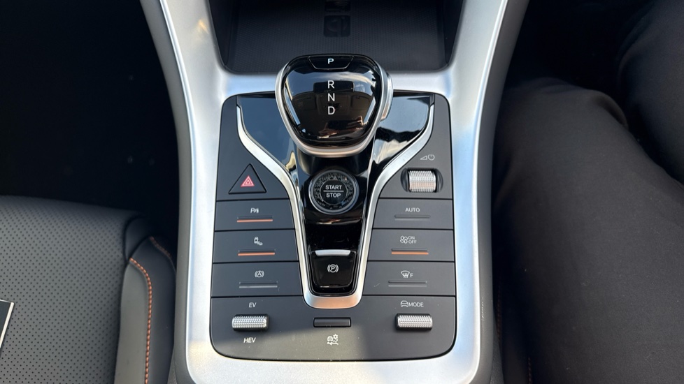 BYD Sealion 5 1.5 DM-i Design 5dr Auto Estate - Image 20